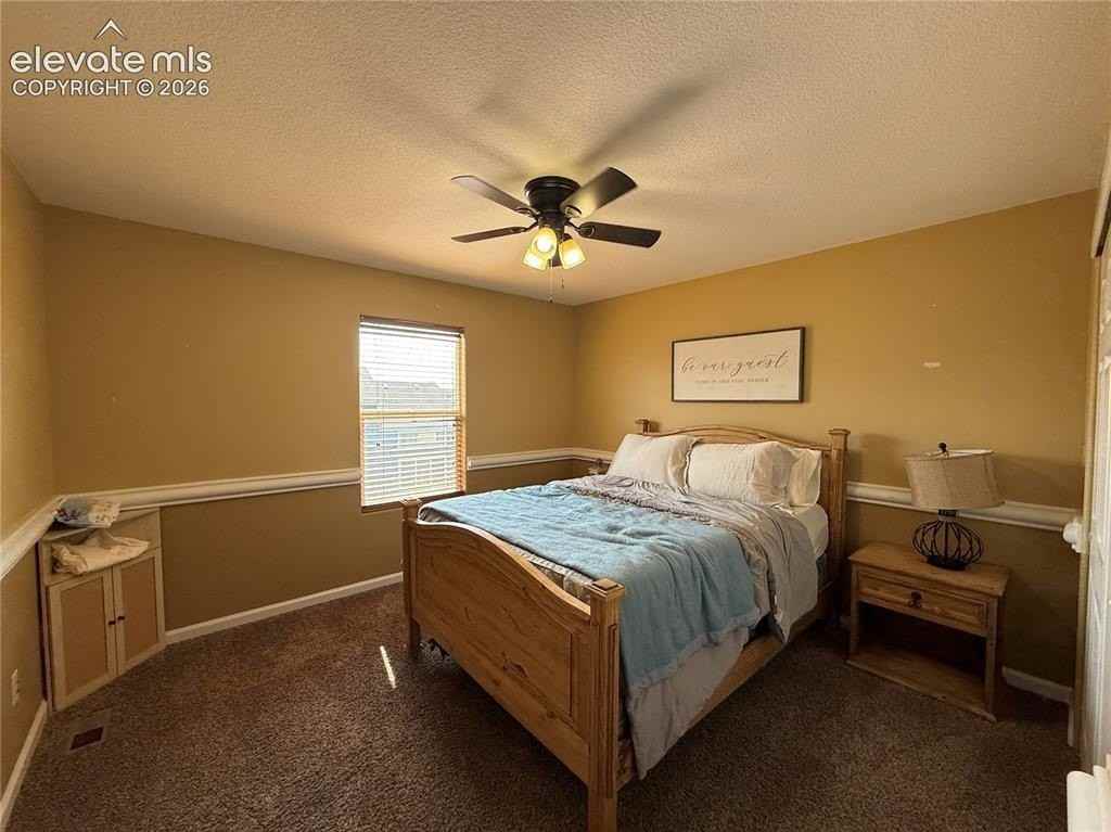 2409 Capital Dr - Photo 6 of 27