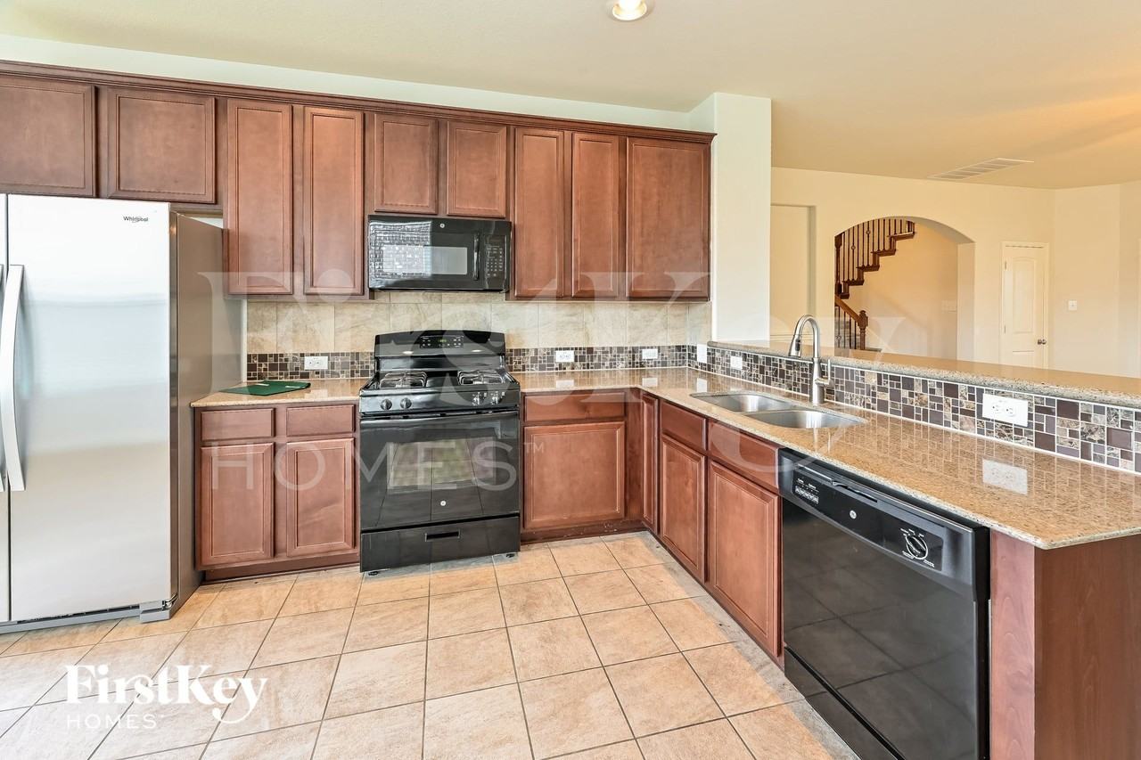 30114 E Sapling Oaks Pl - Photo 4 of 15