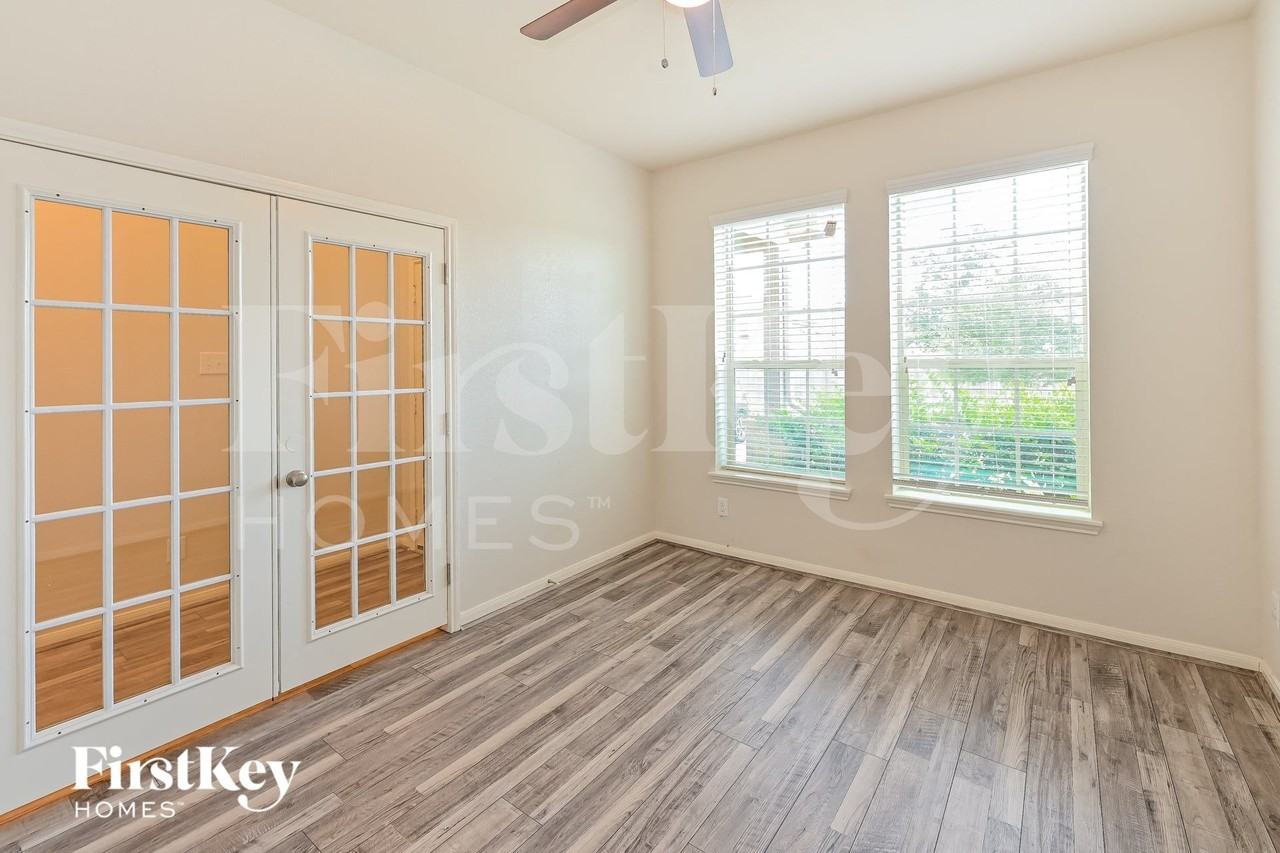 30114 E Sapling Oaks Pl - Photo 5 of 15