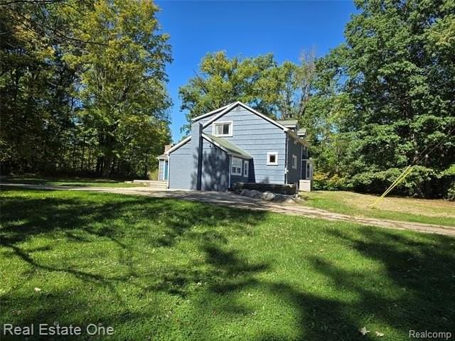 249 W Buell Rd - Photo 4 of 50