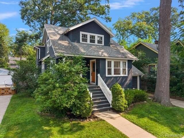 529 Hawthorn Ave - Photo 3 of 50