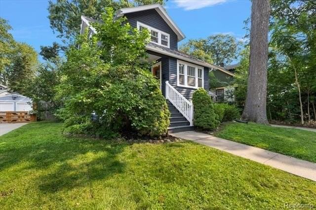 529 Hawthorn Ave - Photo 5 of 50