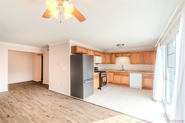 474 Fox Hills Dr N #2 - Photo 3 of 16
