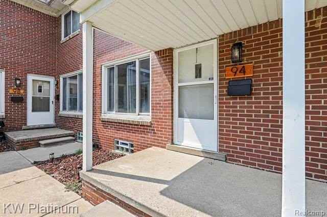 94 Crocker Blvd - Photo 4 of 29