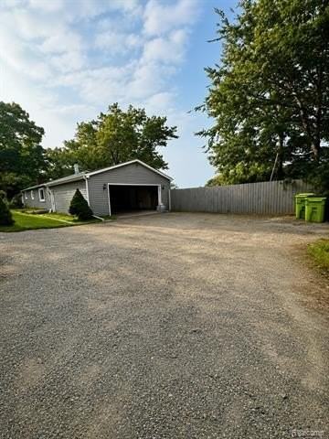 1465 Roy Rd - Photo 2 of 26