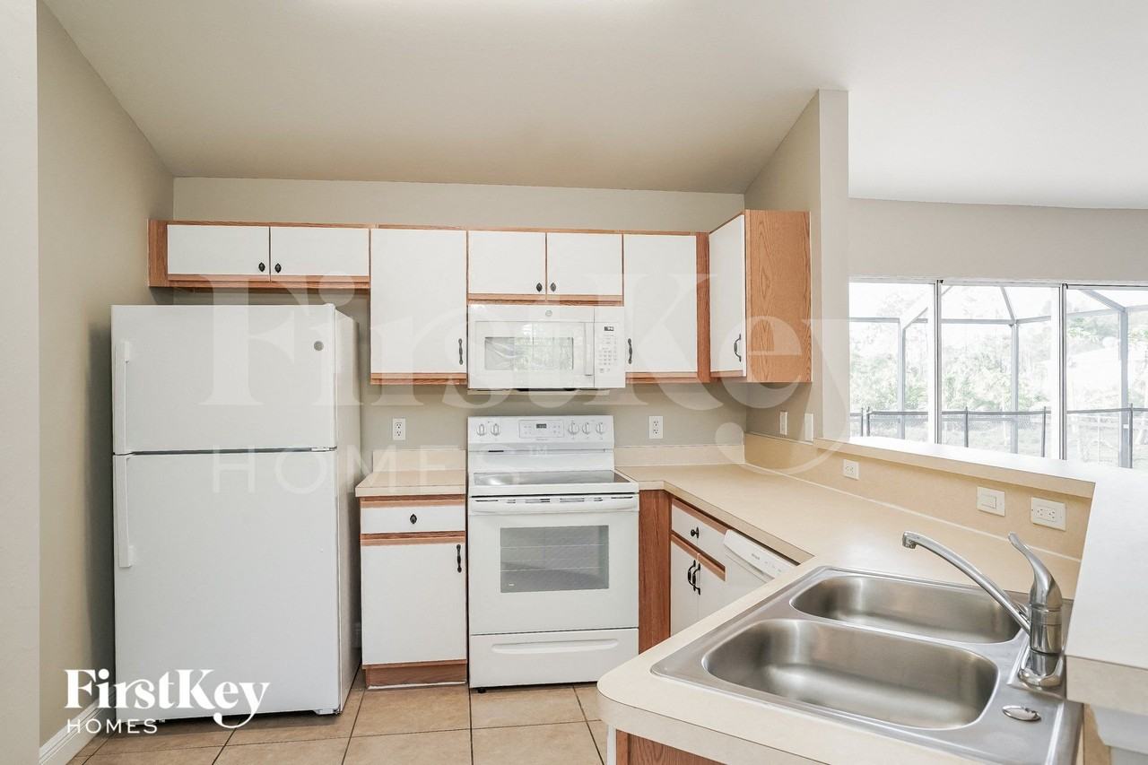 3319 40th St Sw - Photo 5 of 16