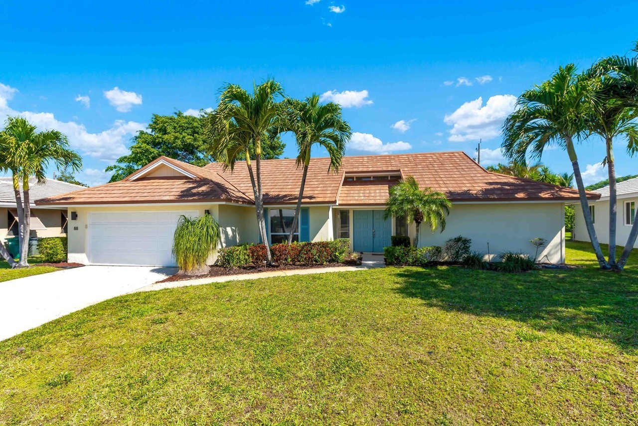 88 Pinehill Trl E - Photo 2 of 33