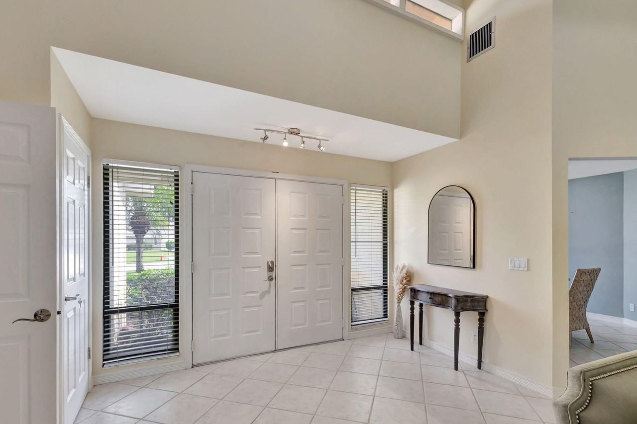 88 Pinehill Trl E - Photo 4 of 33