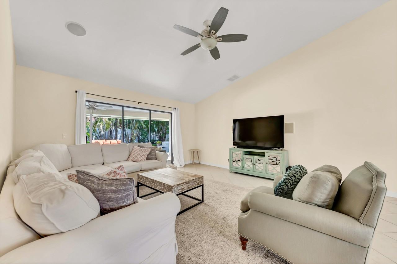 88 Pinehill Trl E - Photo 7 of 33