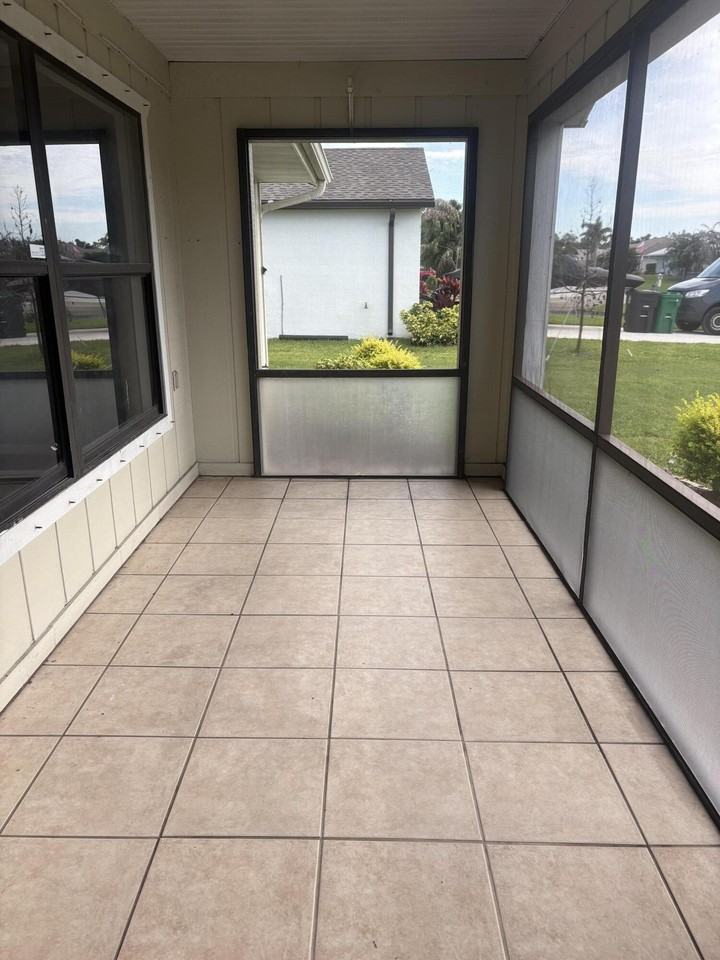 1641 Se Clearmont St - Photo 2 of 13