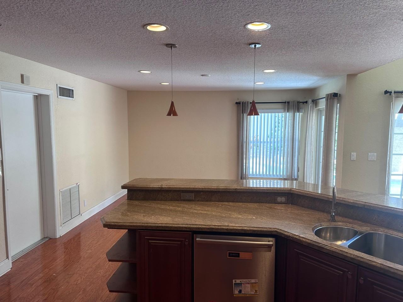 10627 Wheelhouse Cir - Photo 6 of 29