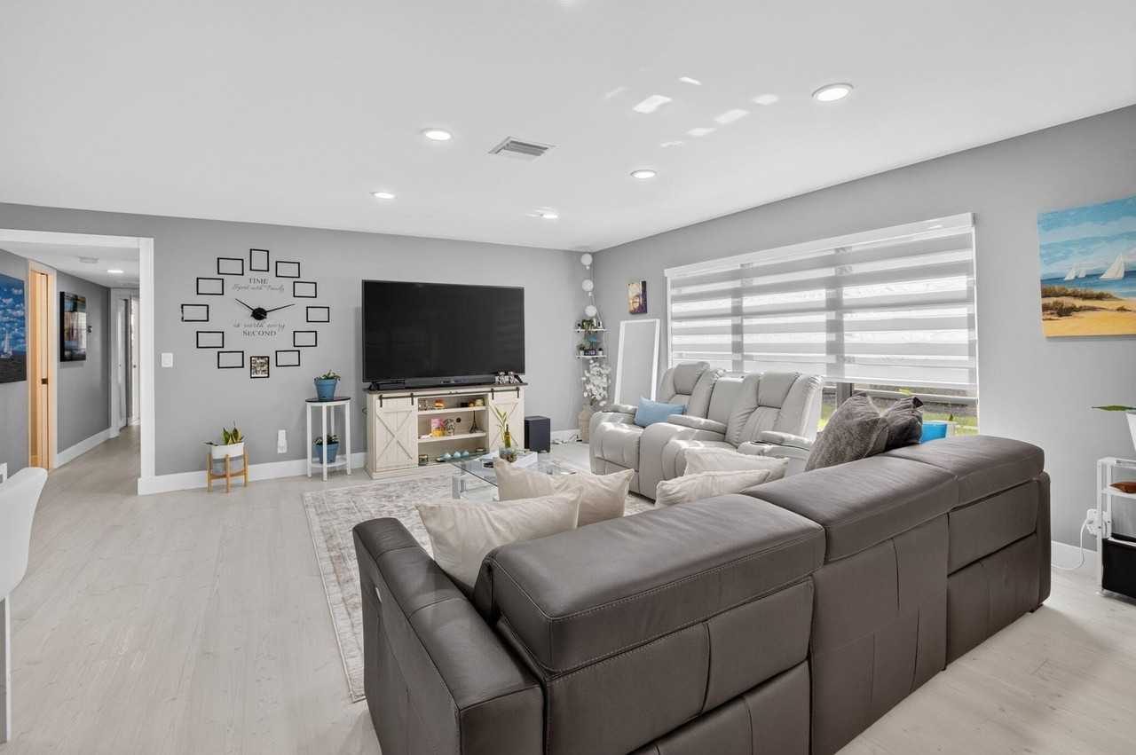 13953 Nesting Way #D - Photo 6 of 47