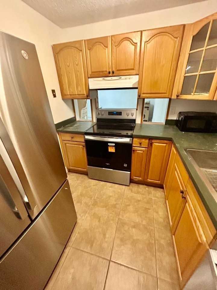 11003 Ridge Ave #B - Photo 7 of 17