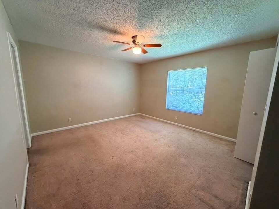 6892 Mill Brook Pl - Photo 4 of 22