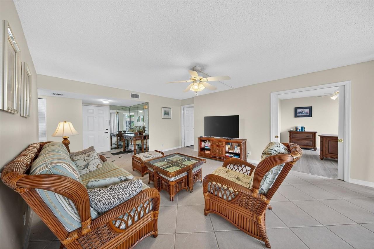 800 Jeffery St #405 - Photo 6 of 50