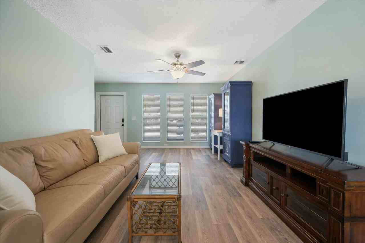 1494 Easthampton Cir - Photo 5 of 24