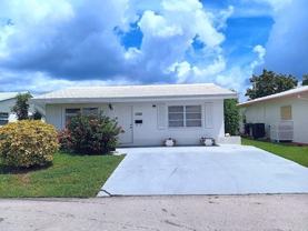 7105 Nw 74th Pl - Photo 1 of 1