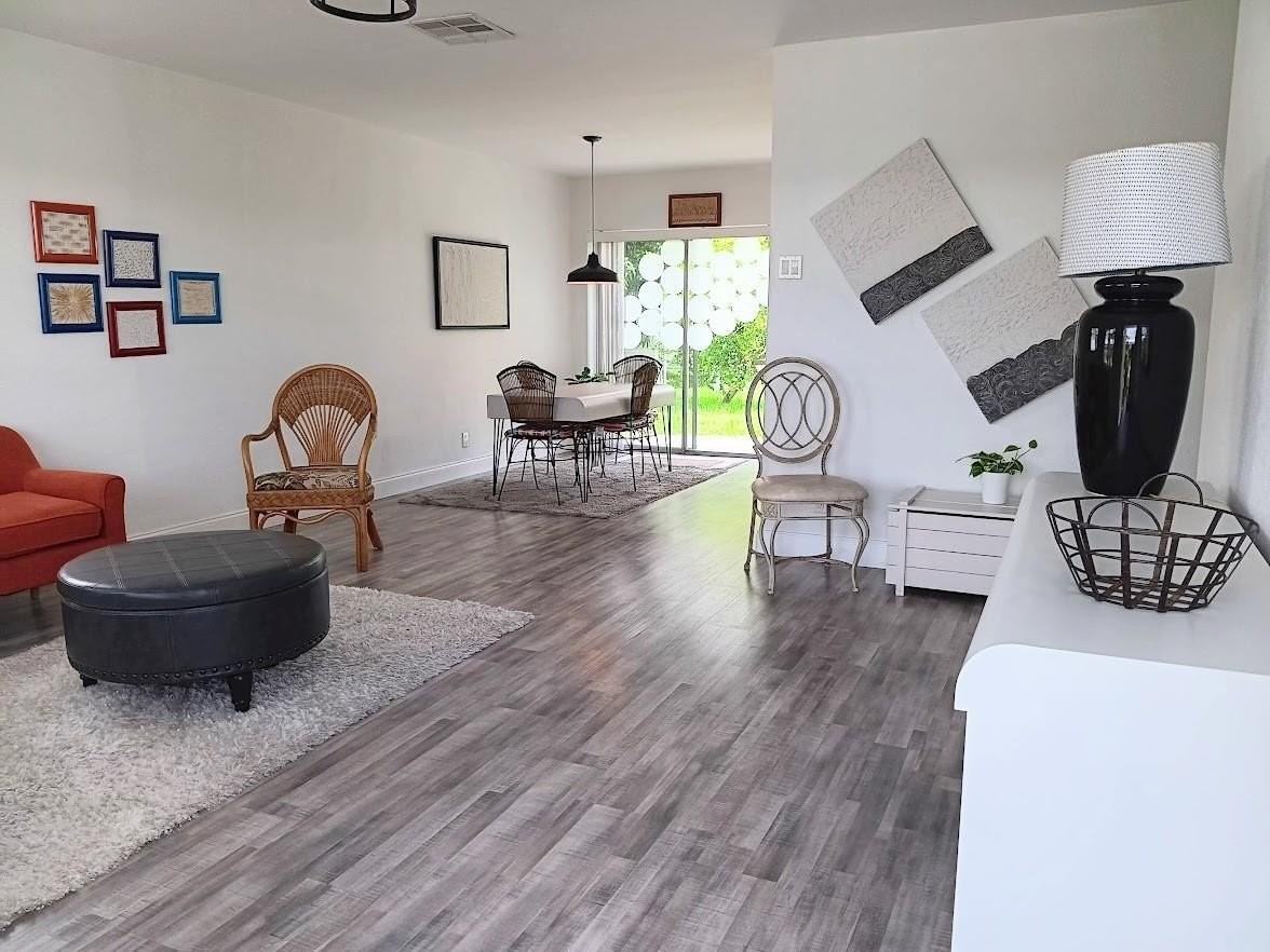 7105 Nw 74th Pl - Photo 2 of 10