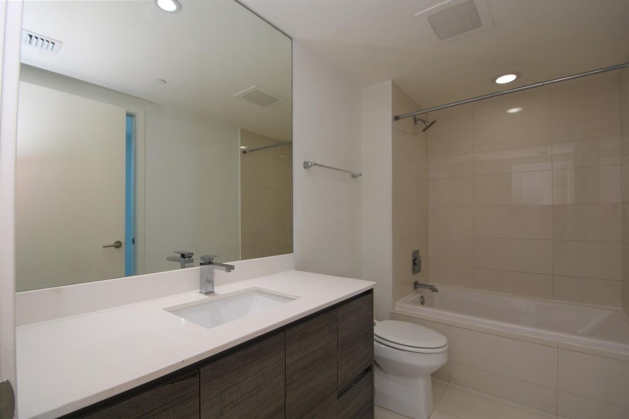 1100 S Miami Ave #2207 - Photo 4 of 50