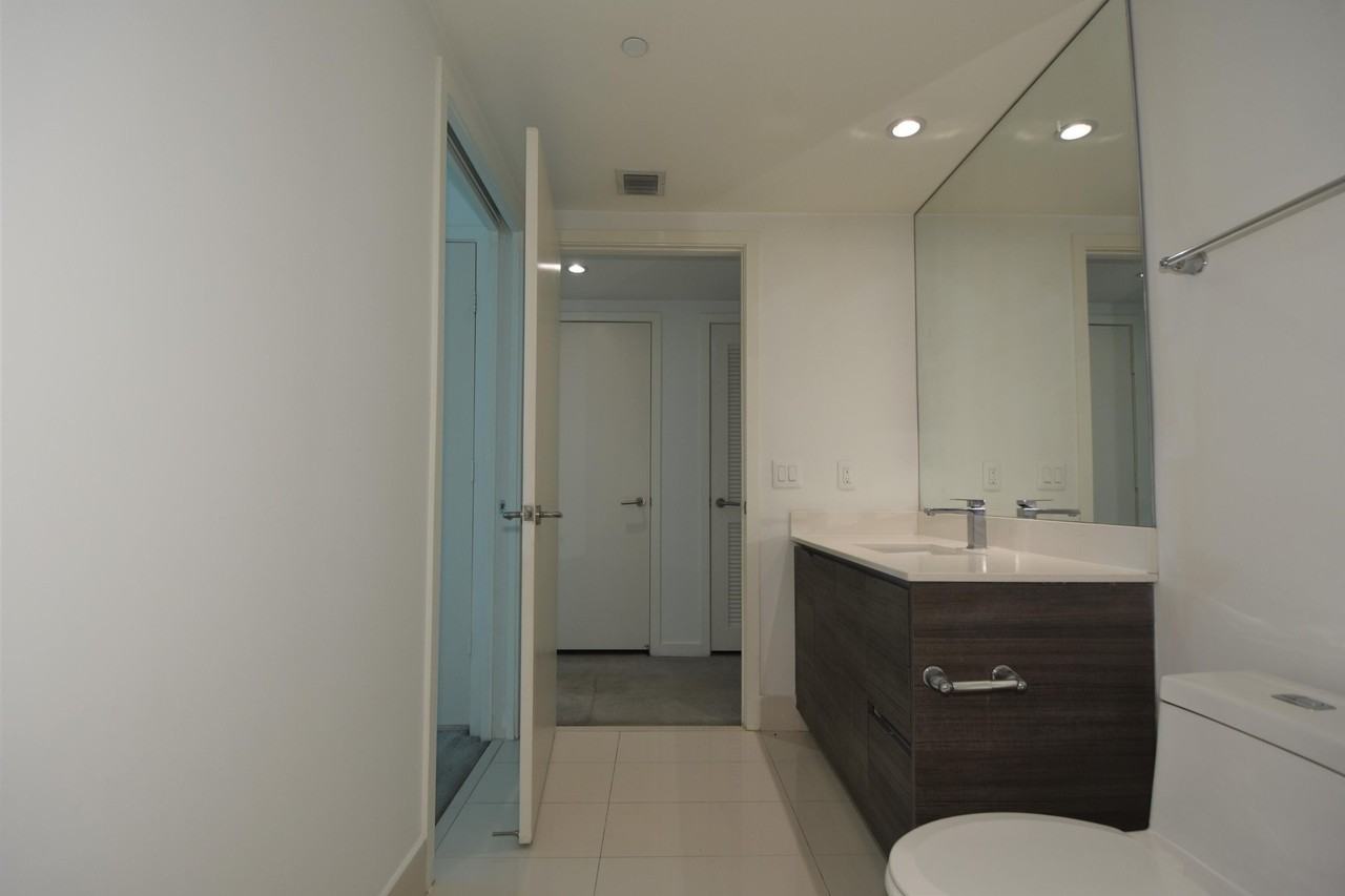 1100 S Miami Ave #2207 - Photo 5 of 50