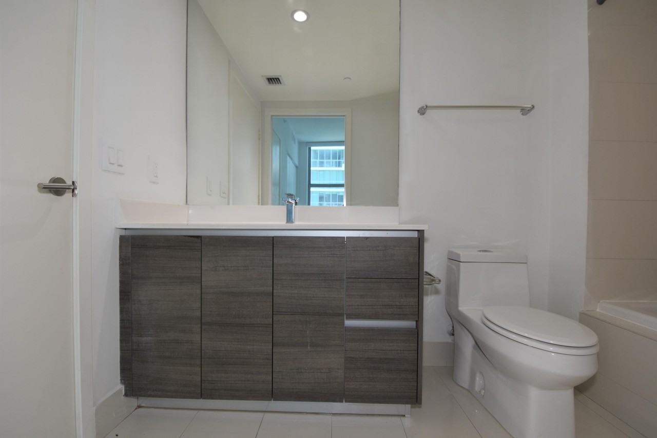 1100 S Miami Ave #2207 - Photo 6 of 50
