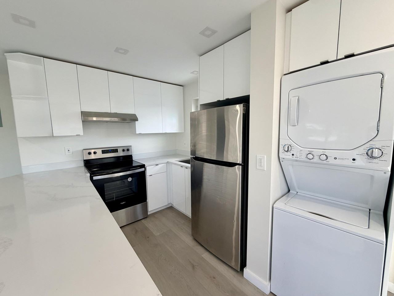 2070 Ne 56th St #1 - Photo 5 of 16