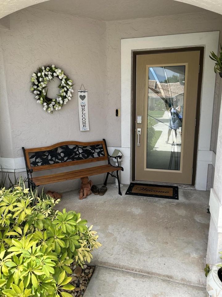 10470 Pelican Dr - Photo 3 of 32