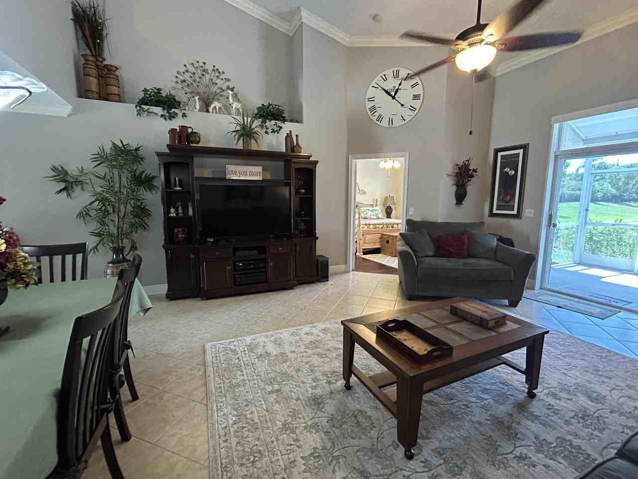 10470 Pelican Dr - Photo 5 of 32