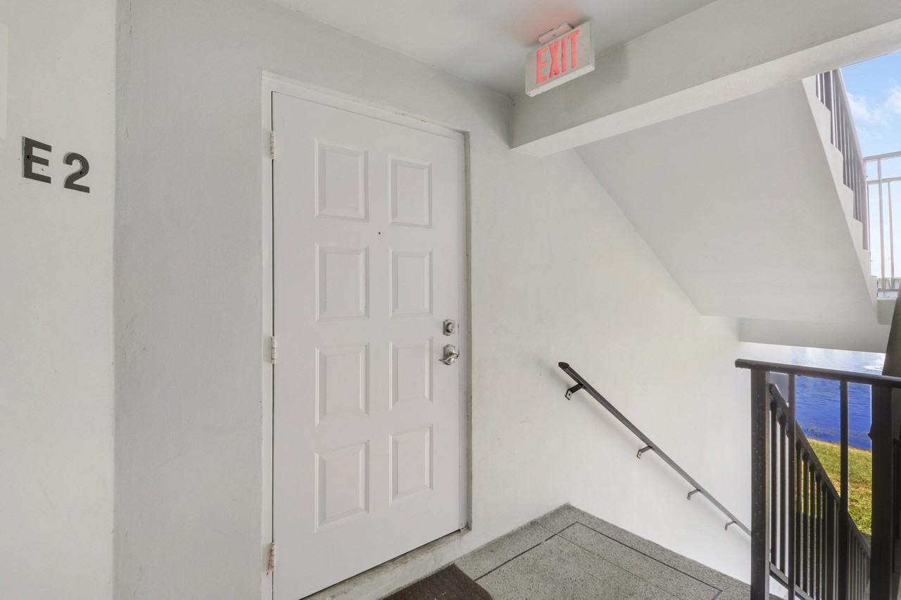 3630 Alder Dr #E2 - Photo 5 of 40