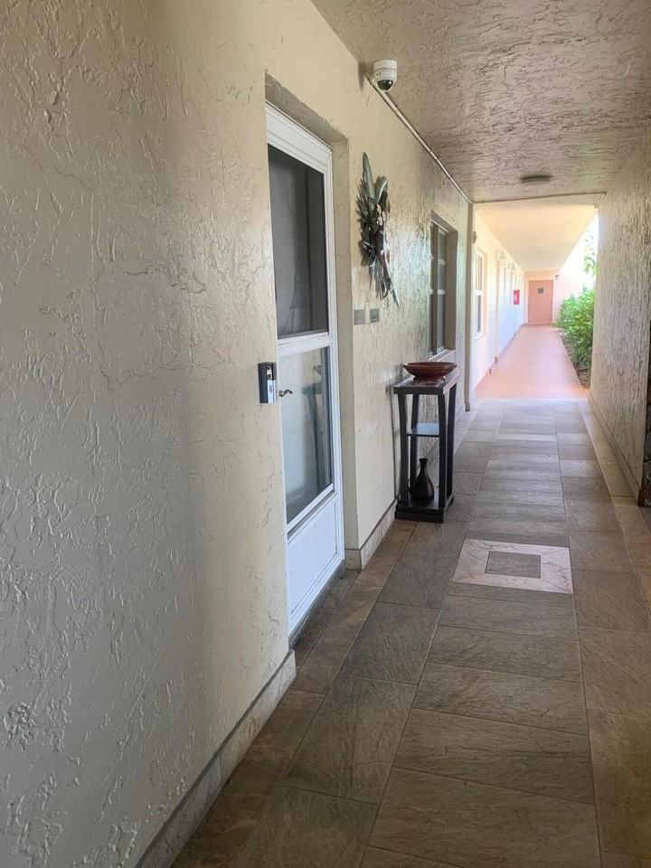 424 Se 10th St #104 - Photo 4 of 12