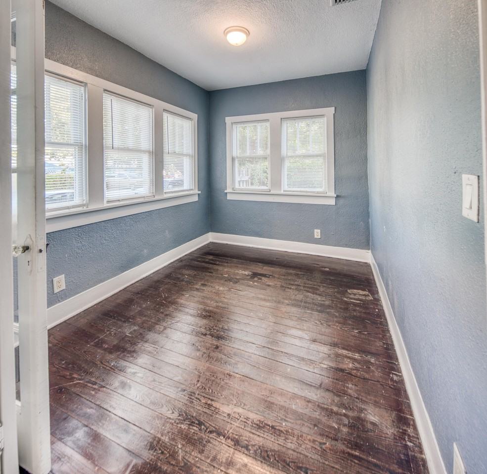 225 S K St #MAIN - Photo 3 of 16