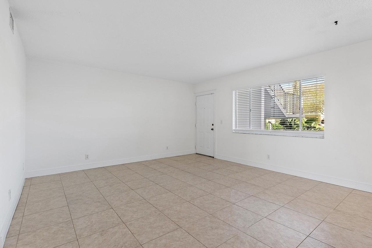 316 Southwind Ct #107 - Photo 7 of 15