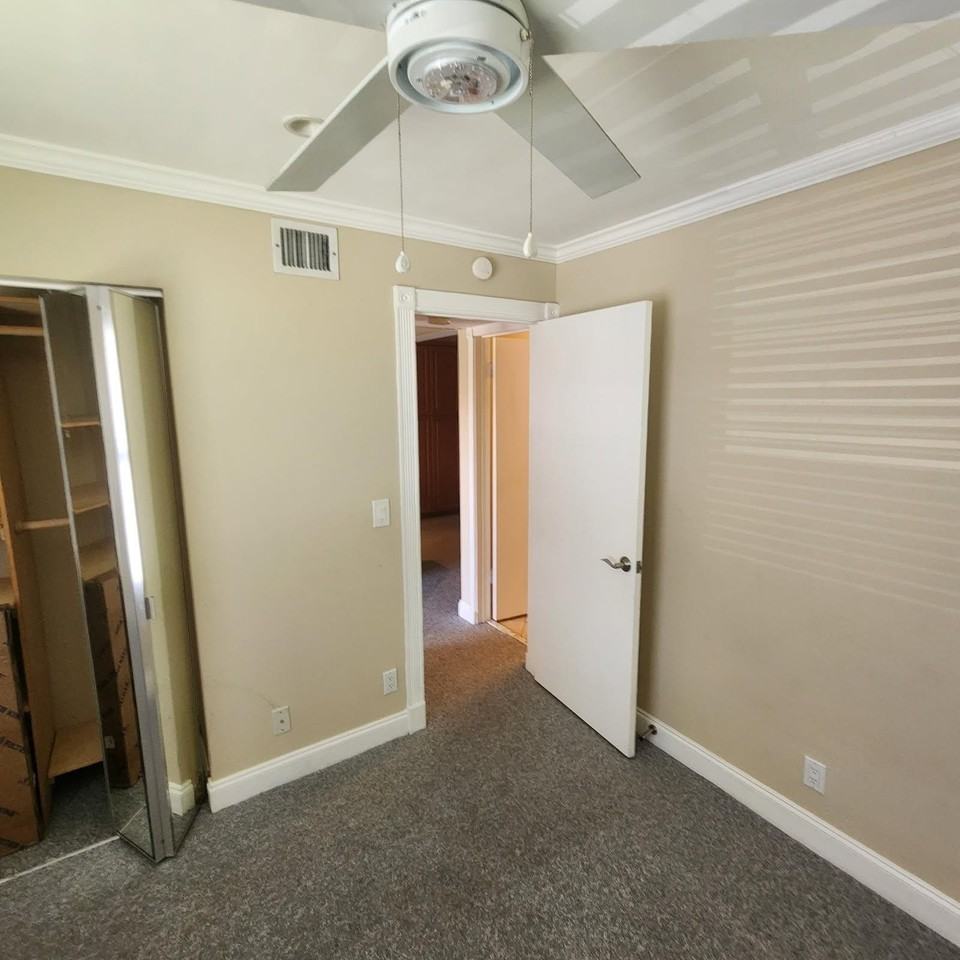 21902 Lake Forest Cir #206 - Photo 7 of 14