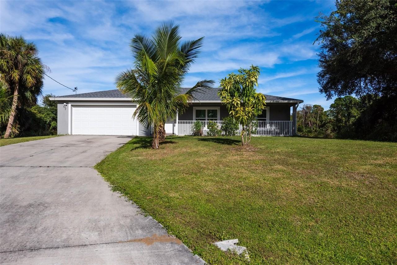 8007 Royal Ct - Photo 2 of 43