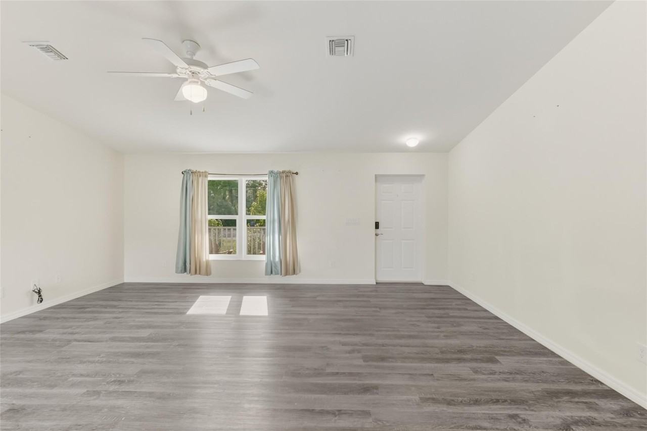 8007 Royal Ct - Photo 7 of 43
