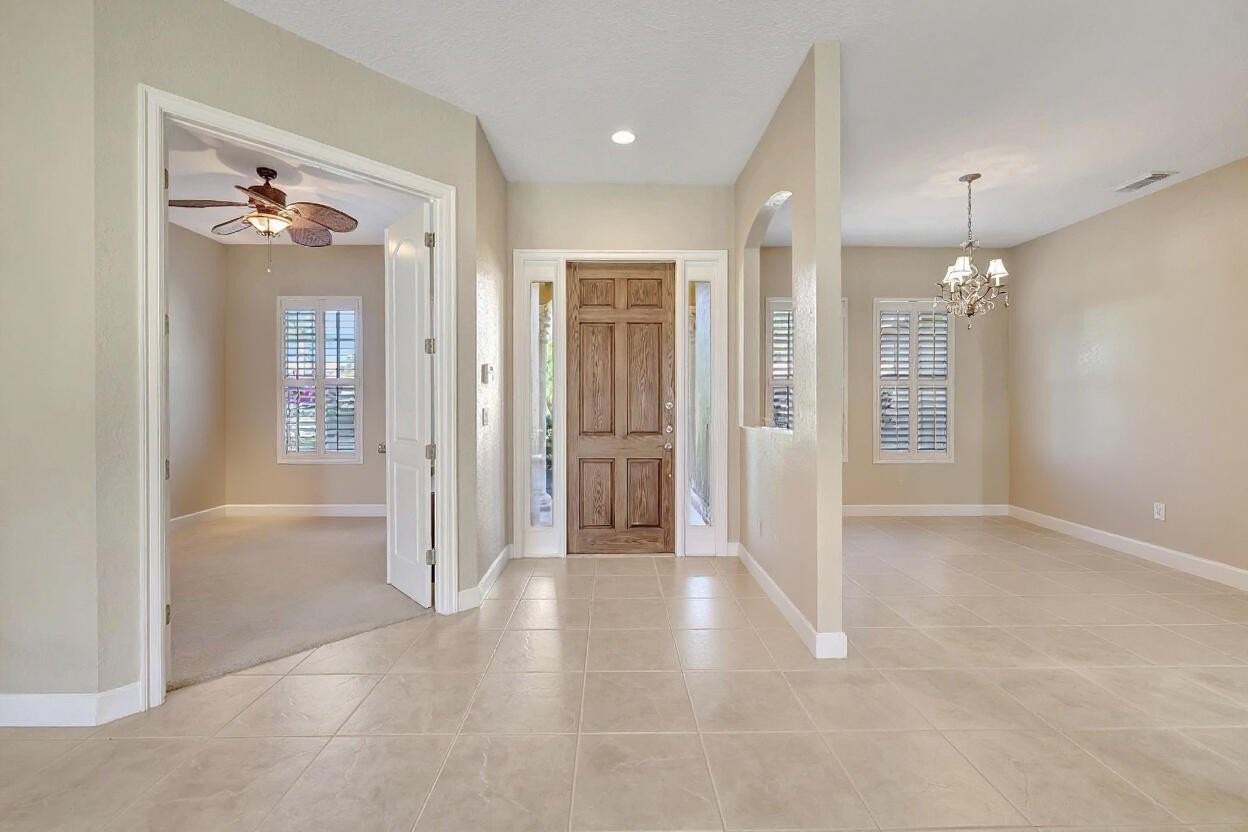 827 Sw Grand Reserves Blvd - Photo 4 of 28