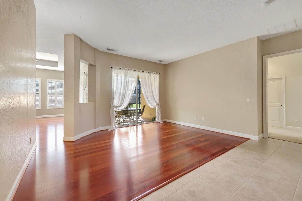 827 Sw Grand Reserves Blvd - Photo 6 of 28