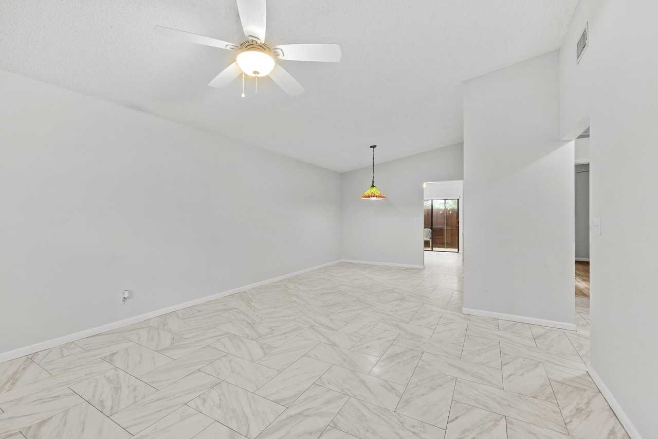 8019 Se Villa Cir - Photo 4 of 40