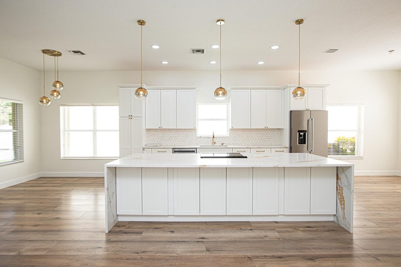 10881 La Salinas Cir - Photo 3 of 50
