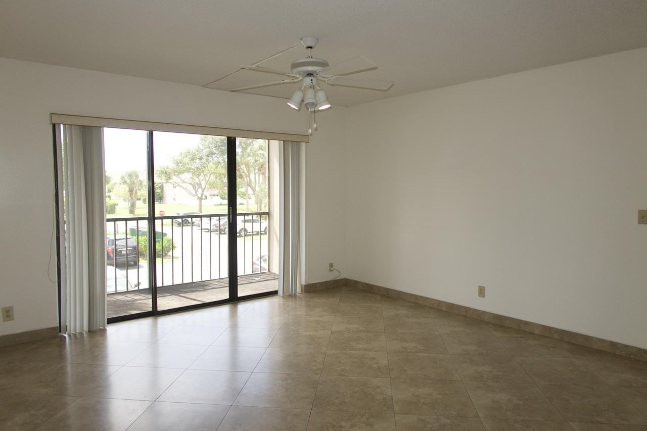 208 Foxtail Dr #D2 - Photo 6 of 40