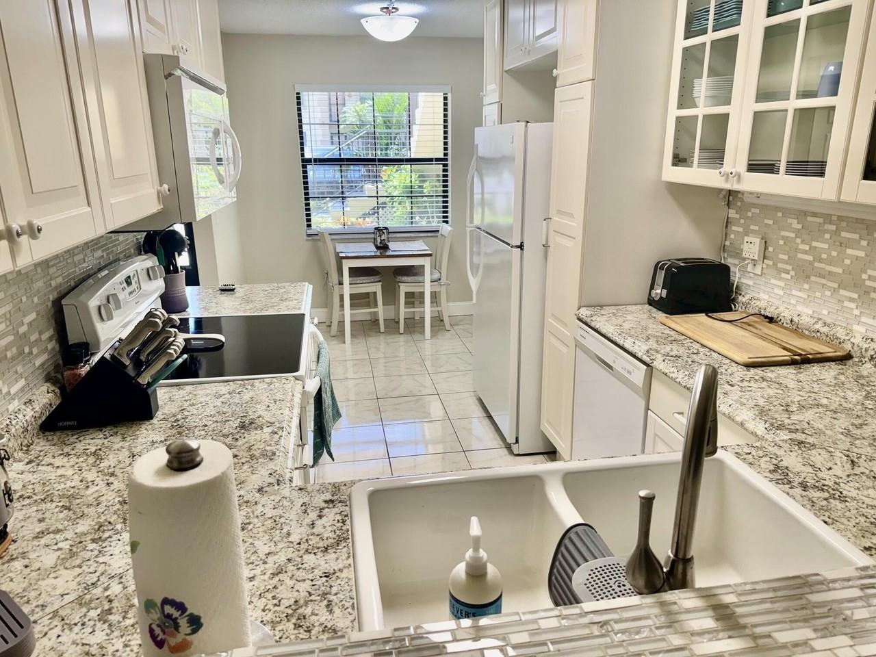 901 Pinecrest Cir #B - Photo 3 of 27