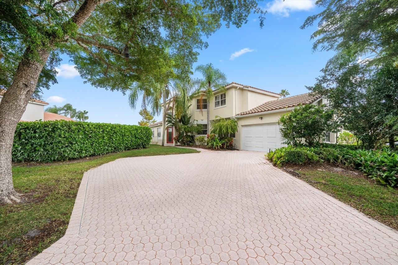 2104 Country Golf Dr - Photo 2 of 15