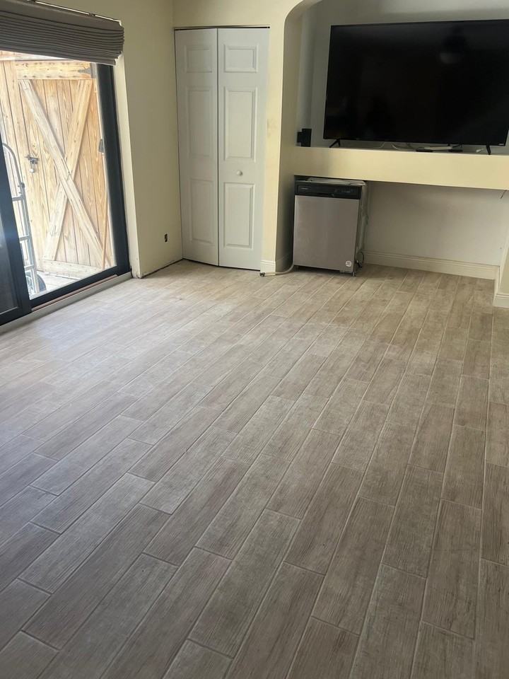 2318 Waterside Dr - Photo 3 of 16