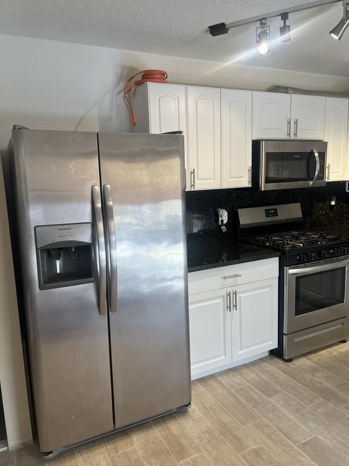 2318 Waterside Dr - Photo 6 of 16