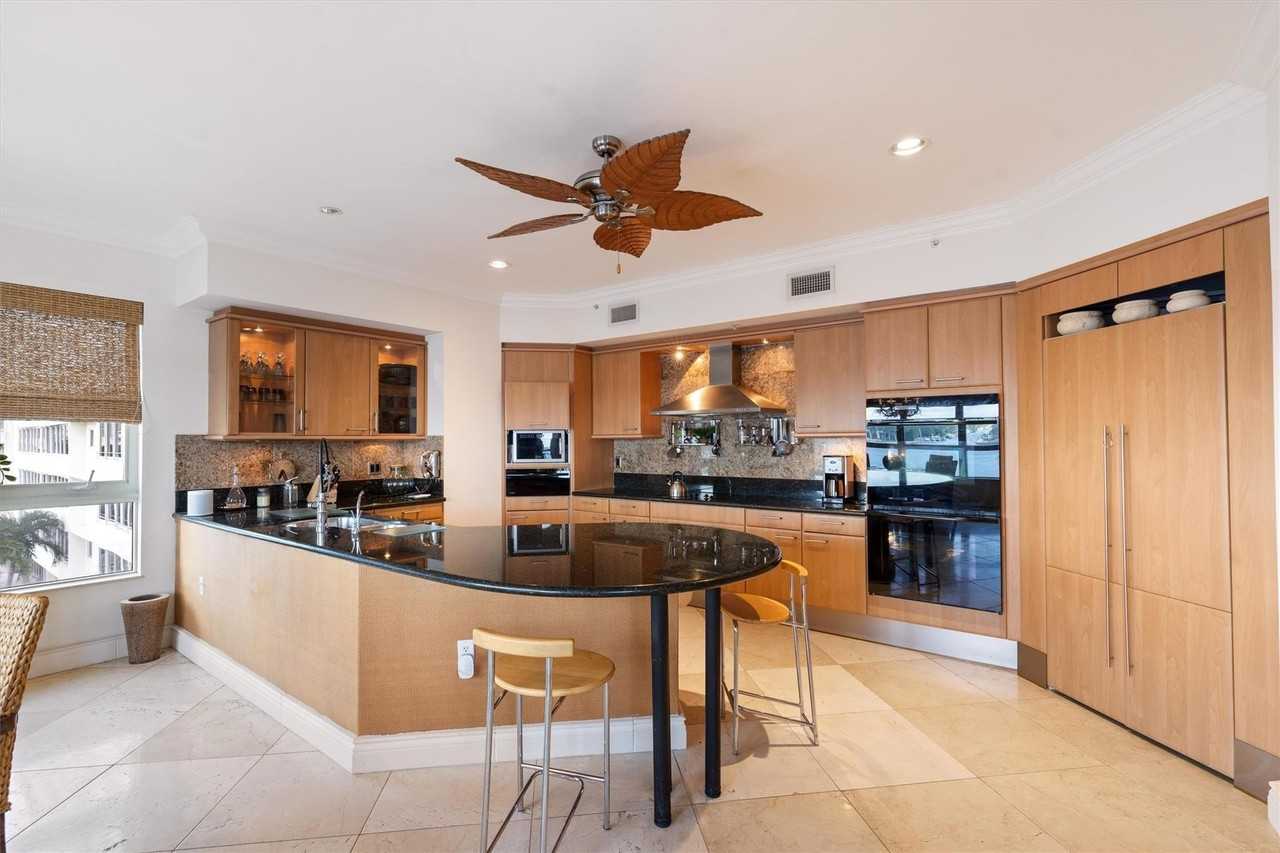 209 N Birch Rd #401 - Photo 3 of 40