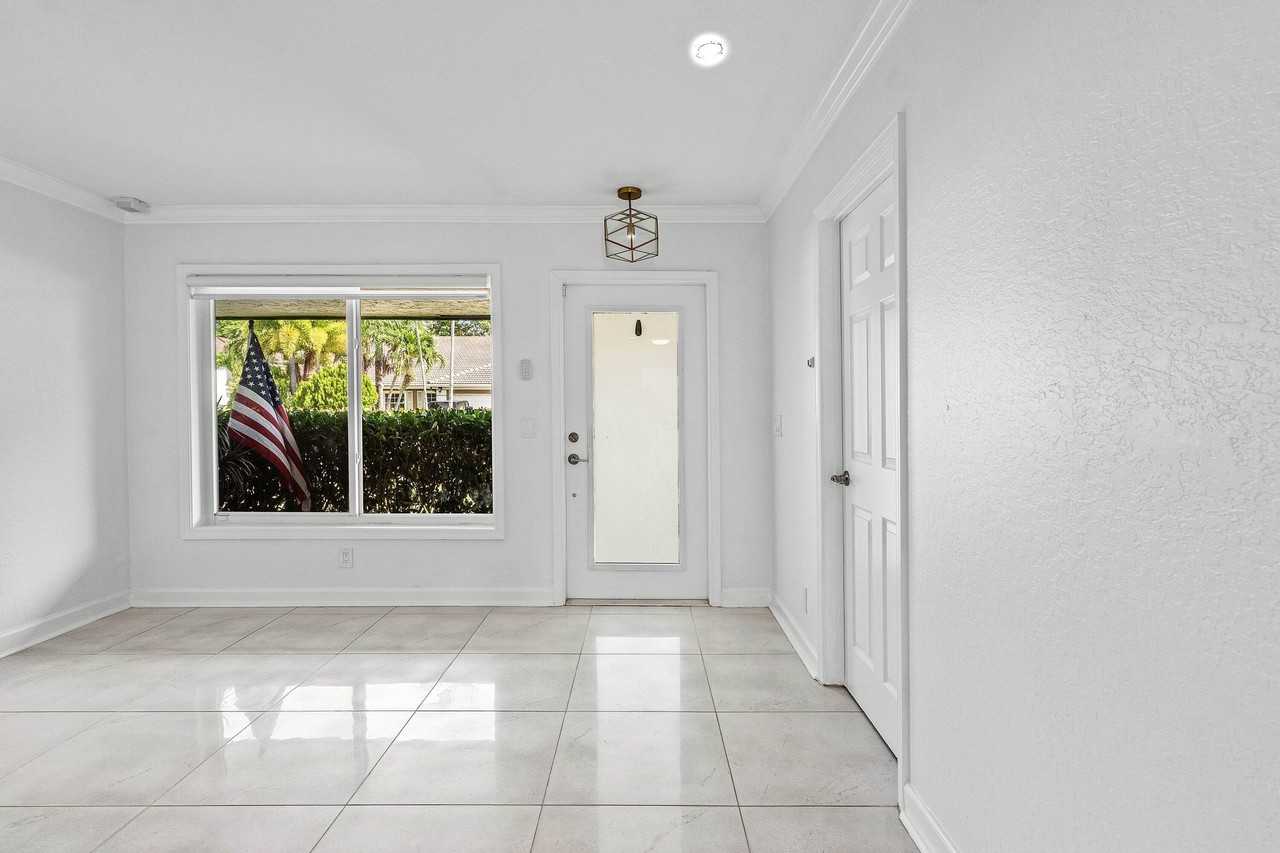 231 Sw 6th St - Photo 7 of 25