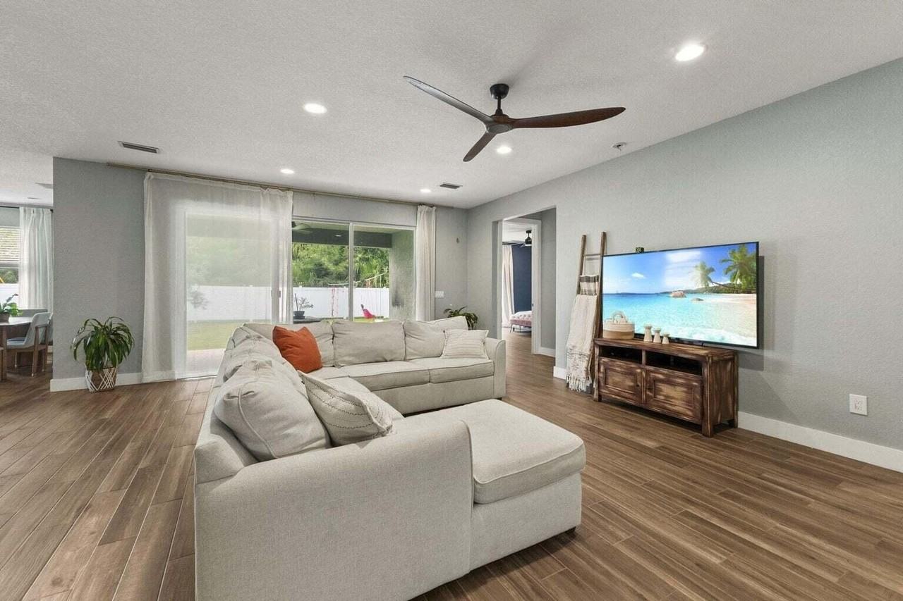 601 SW S Quick Circle #601 - Photo 5 of 20