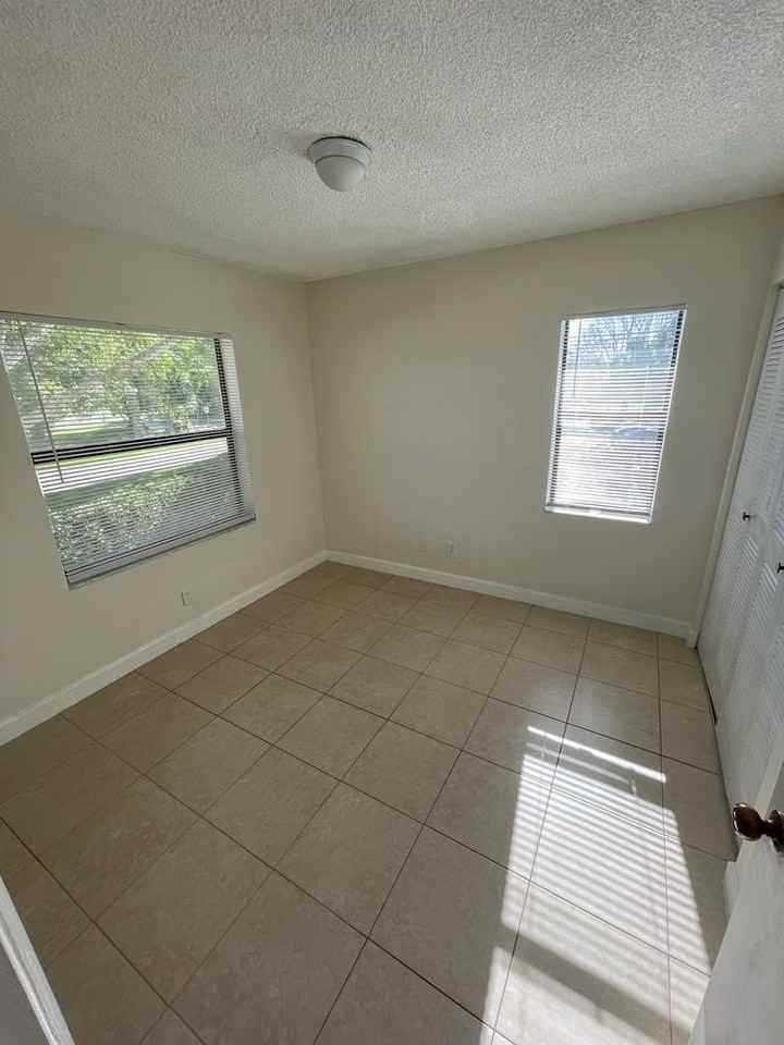 6844 Palmetto Cir S #201 - Photo 4 of 13