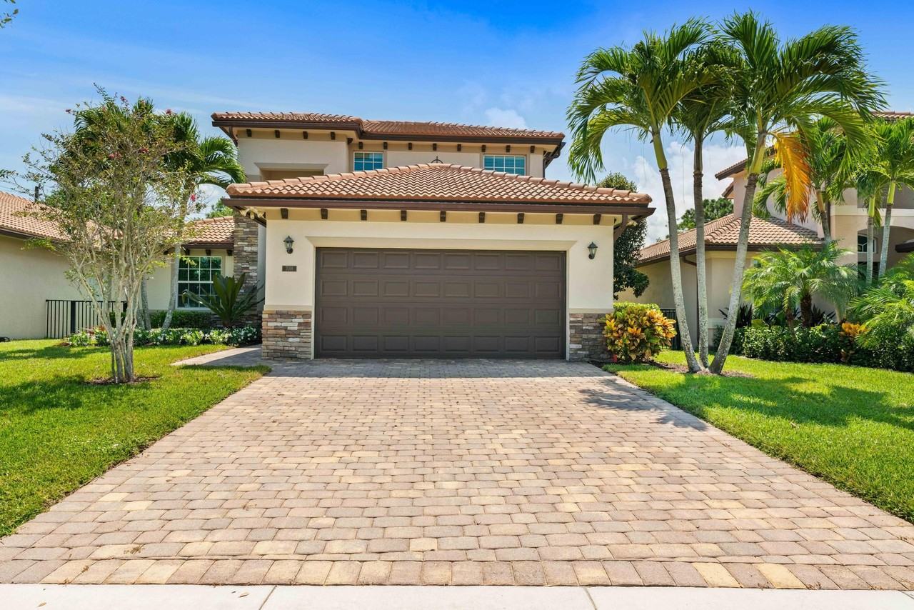 7018 Limestone Cay Rd - Photo 3 of 48