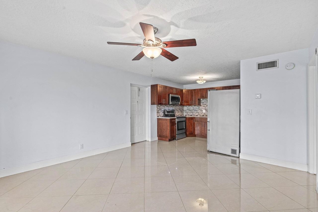 204 Foxtail Dr #F1 - Photo 7 of 24